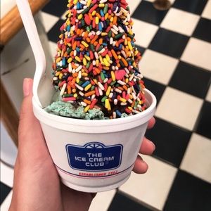 Meet your Posher, Olivia